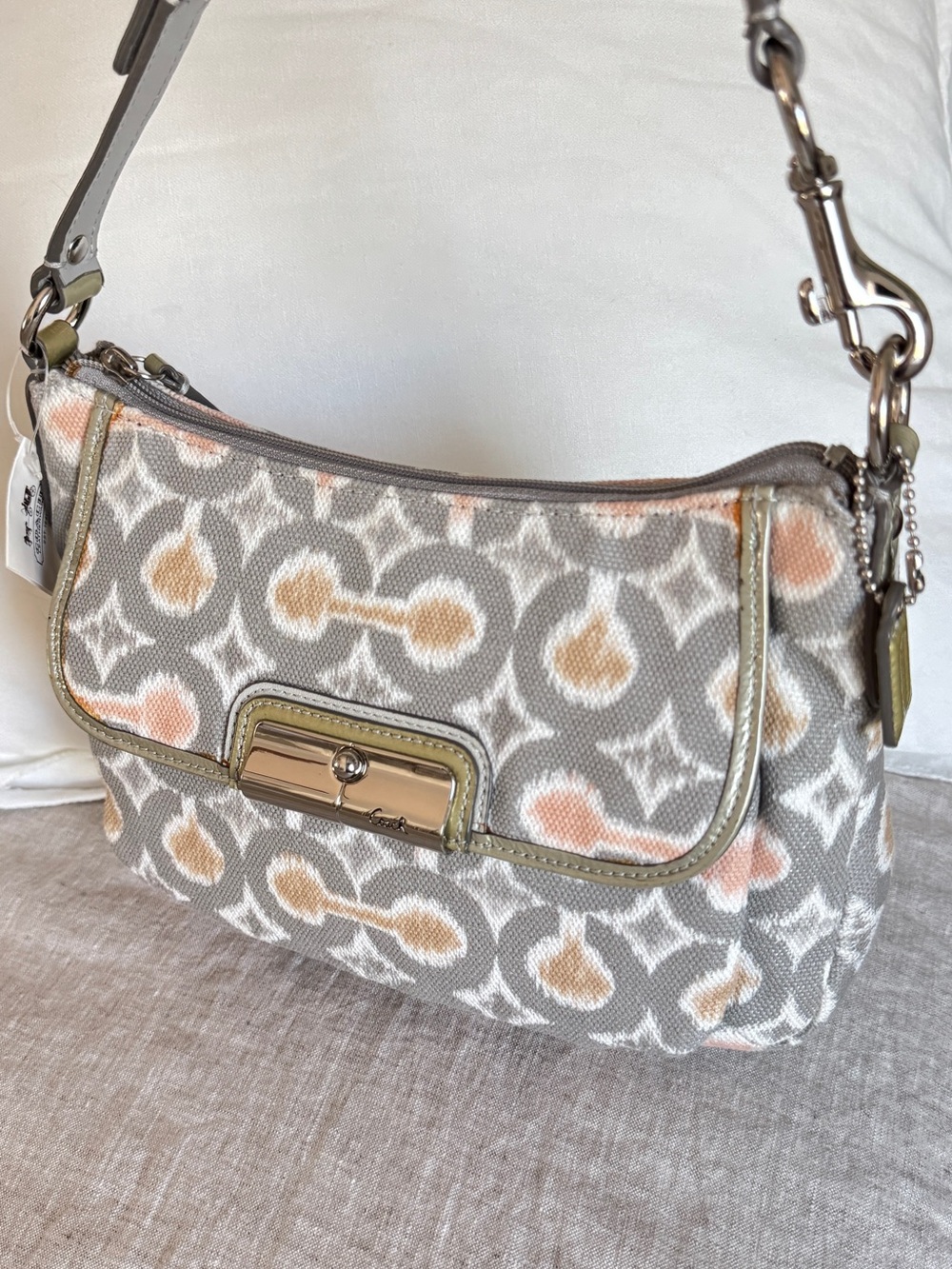 Coach Poppy Spotlight Groovy Bag Gray Pink Metallic Op Art Jacquard NWT 15593